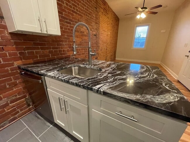 Photo - Liberty 4028