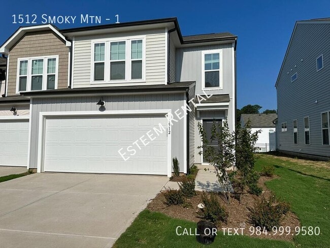 Photo - 1512 Smoky Mountains St