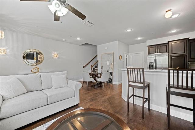 Photo - 7928 Pam St