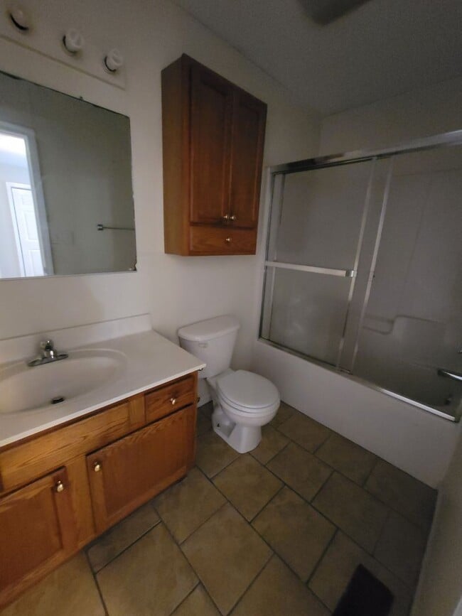 Building Photo - 3 BR in High Point!