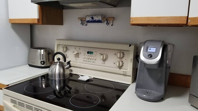 Photo - 1881 Cliff Rd