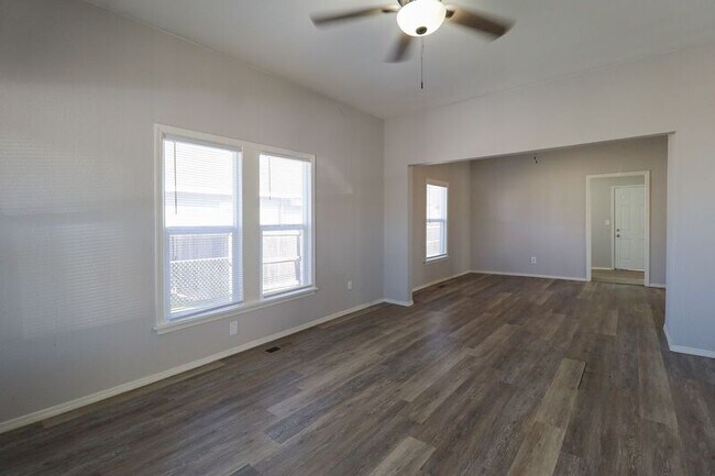 Photo - 535 S 39th W Ave