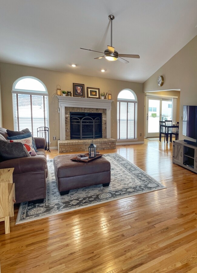 Photo - 16 Sea Pines Ct