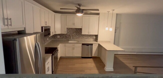 Photo - 816 N Dearborn St Unit 418