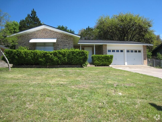 Building Photo - 1002 Barbara Ann St Rental