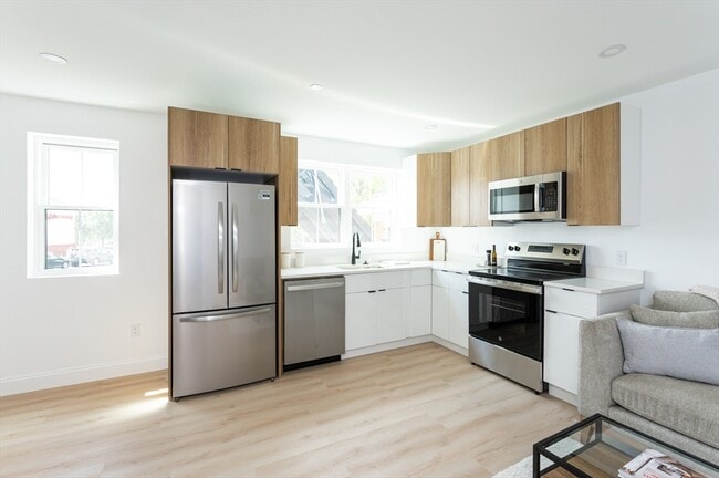 Photo - 7 Kenoza Ave Unit 301