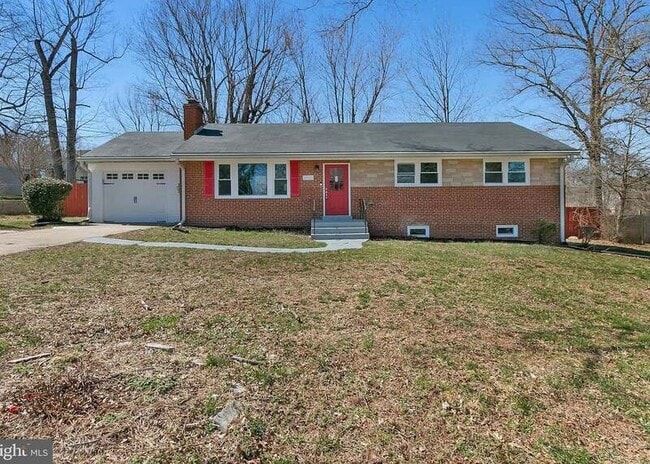 Building Photo - 11901 Crestwood Ave S