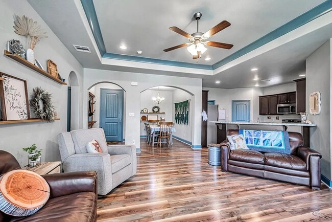 Photo - 6008 Ridge View St