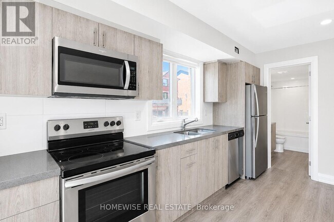 Photo - 814 Glencairn Ave