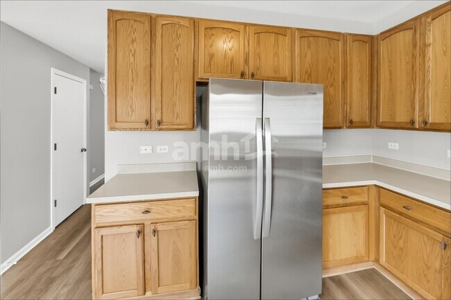 1204 Stonecrop Ln