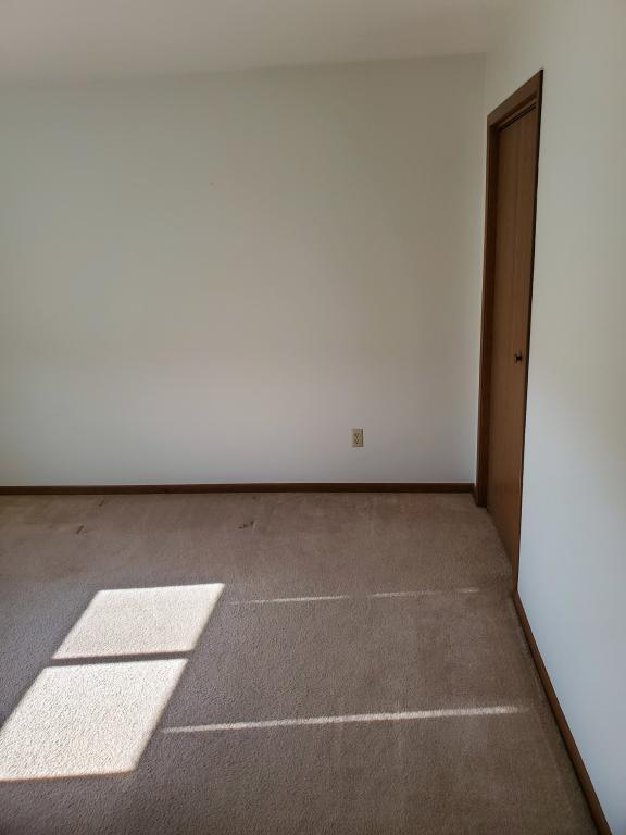 Photo - 1377 Doman Dr