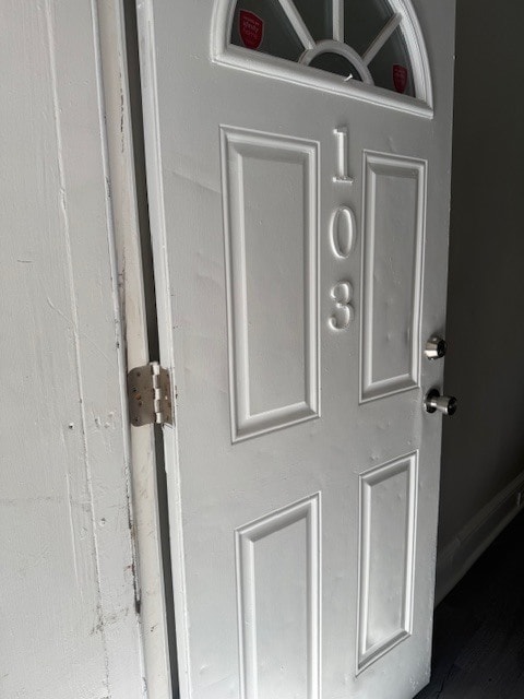 Building Photo - 103 E 24th St