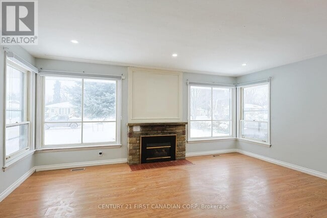 Photo - 65 Irving Pl