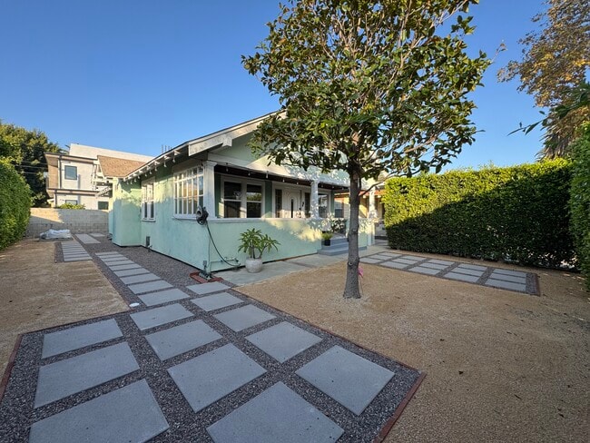 Photo - 1763 W 39th St