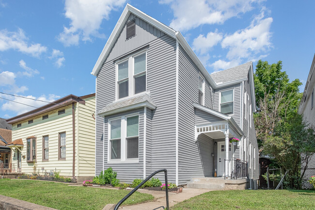 Beautifully newly complete remodel - 127 8th Ave Apartments Unit 1