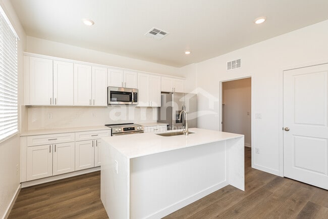 2329 Dime Ave