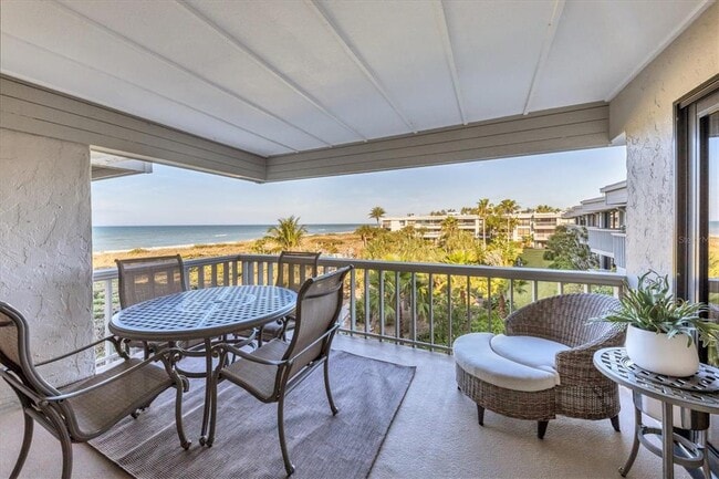 Building Photo - 5757 Gulf of Mexico Dr Unit 305