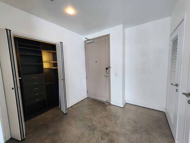 Photo - Beautiful Two Bedroom High Rise Condo