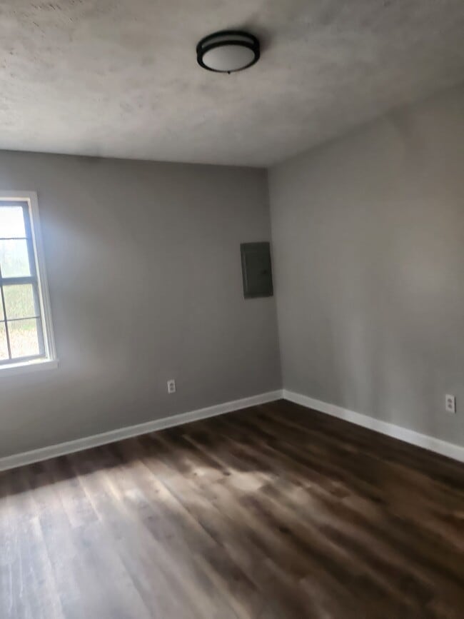 Photo - 315 N Bond Ave