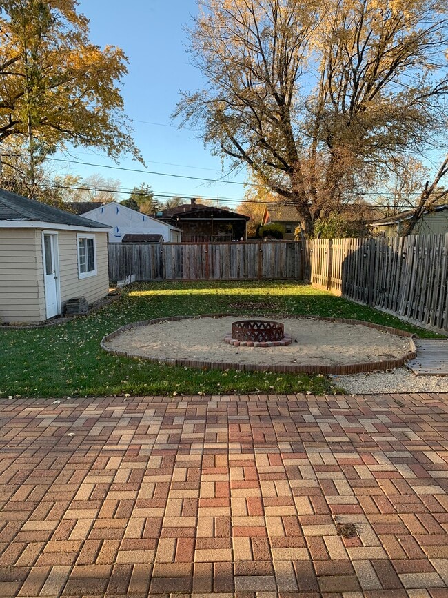 Photo - 846 Lange St