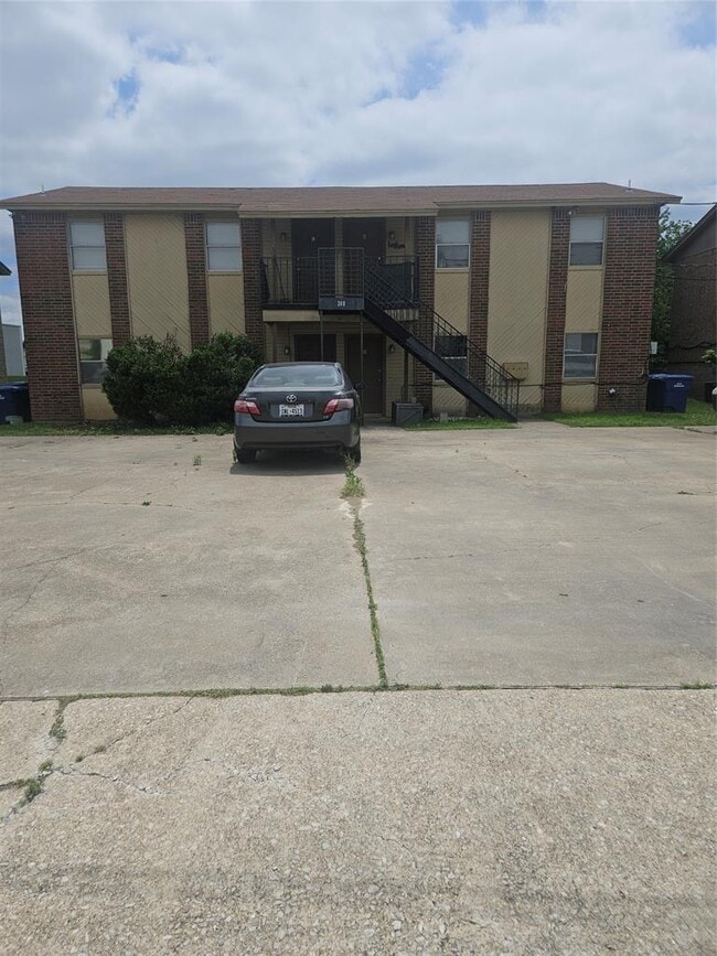 Building Photo - 308 Erby Ave