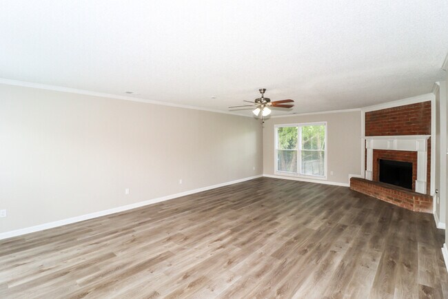 Photo - 1858 Carlyn Cove