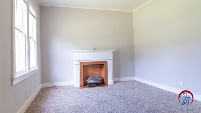 Photo - @ bed 1 bath Home for Rent right off 165 i...