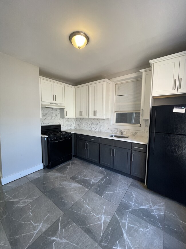 Building Photo - 65 Wade St Unit 1 Rental