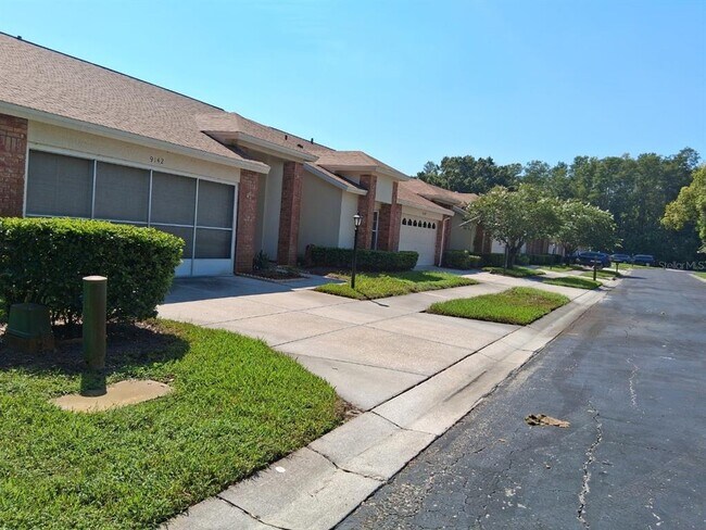 Photo - 9142 Cotswald Way Unit 86