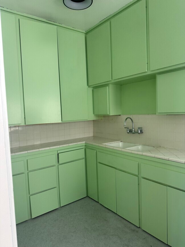 358 N Gardner St Unit 356.5