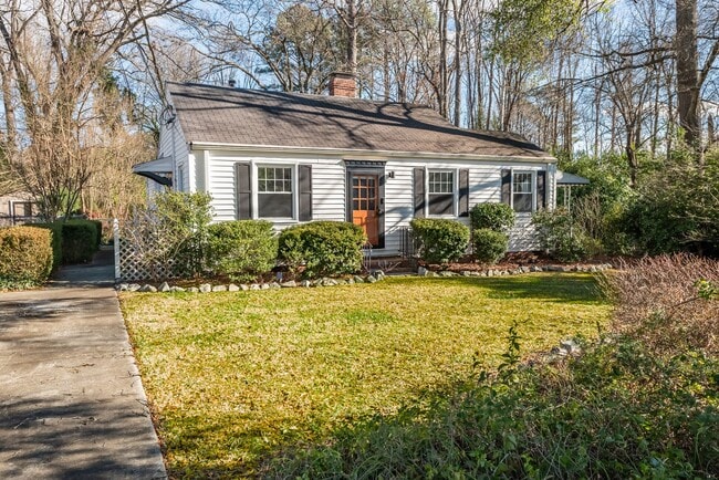 Photo - *Application Pending* Charming Cottage in Northgate Park - A Gem in the Heart of Durham!