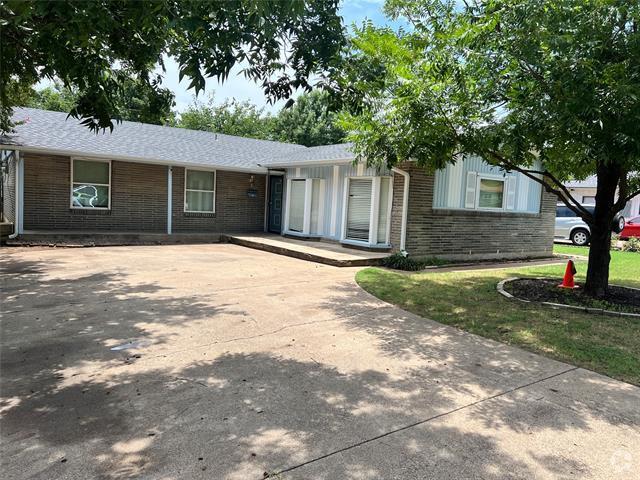 Building Photo - 4524 Larue St Rental