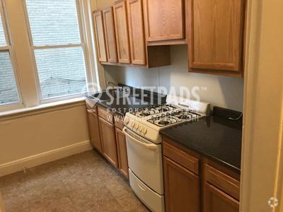 Building Photo - 1 bedroom in Boston MA 02135 Rental