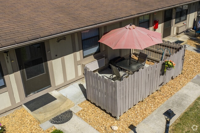 Photo - Windsor Village Apartments