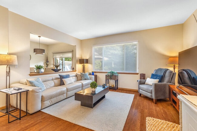 21142 Braxton Ln