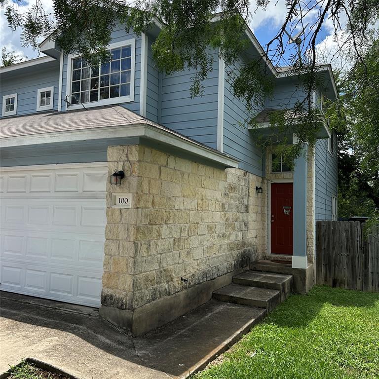 Photo - 100 Cedargrove