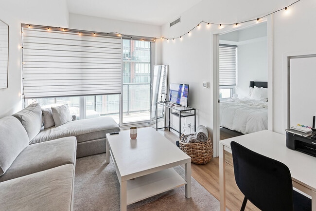 Photo - 135 E Liberty St