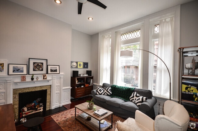 Building Photo - 1925 Spruce St Unit 1F Rental