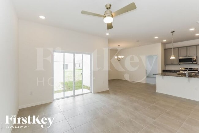 Photo - 125 Windsor Reserve Dr