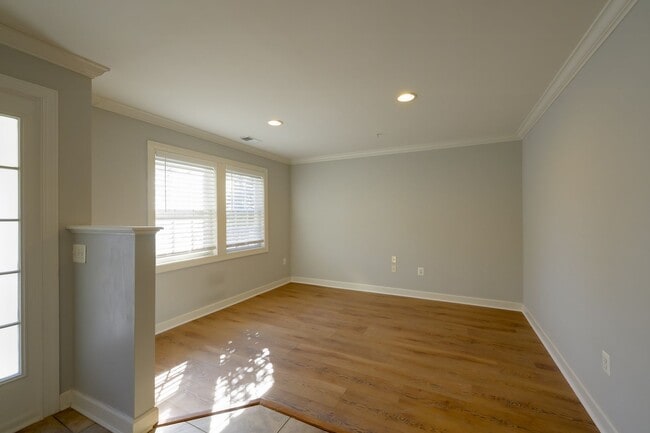 Photo - Luxury Living in the Villages of Urbana