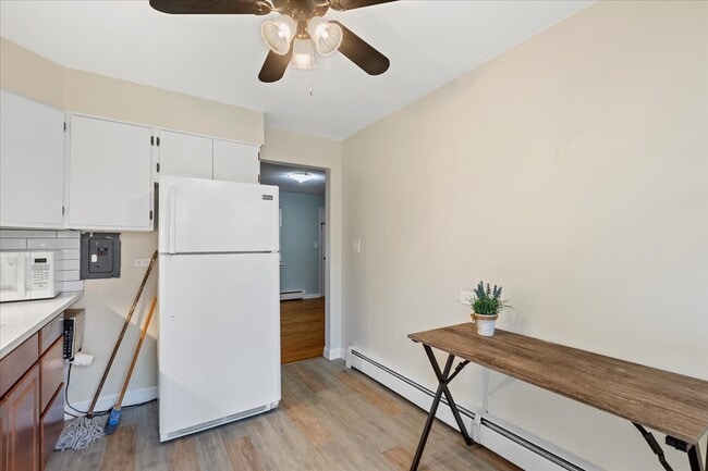 Photo - 1725 Howard Ave Unidad 104