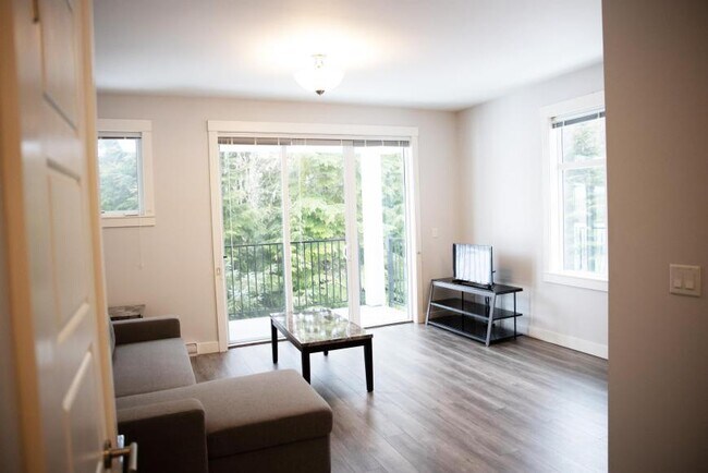 Photo - 2 bedroom in Kitimat BC V8C 2N9