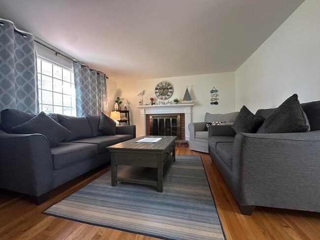 Photo - 45 Bernard St