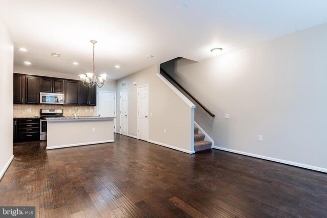 Photo - 42769 Keiller Terrace