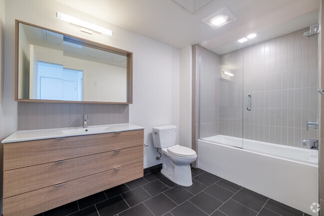 3BR, 2BA - 110 m2 - Baño - Frame Mar Vista