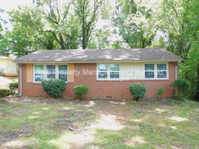 Building Photo - 3016 Myra St Rental