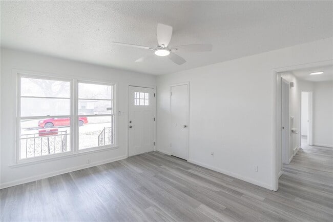 Photo - 2333 Eagle Dr