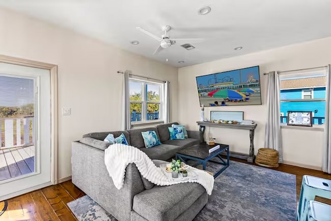 Photo - 14204 Miramar Dr