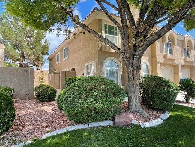 Building Photo - 9640 Gunbelt Dr