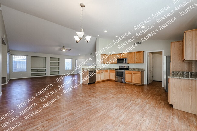 Photo - 658 S 110th Pl